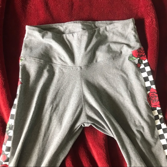 Rue 21 Rose Checkered Leggings - Picture 2 of 4